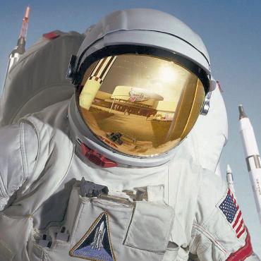 FL Kennedy Space Centre astronaut.jpg