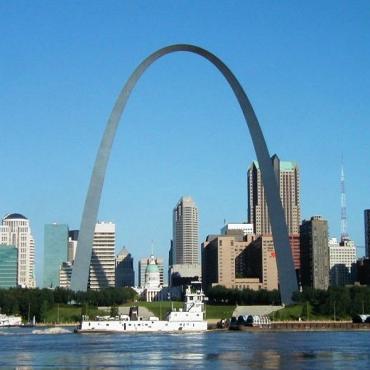 St Louis skyline and arch