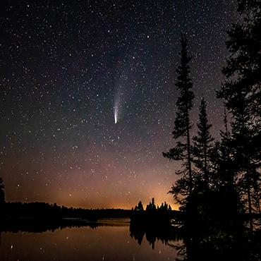 duluth-caribou-lake-comet-neowise_Bob Foucault