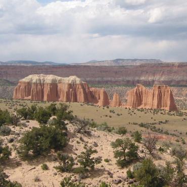 UT Capitol_Reef_-_Cathedral_Valley[1]