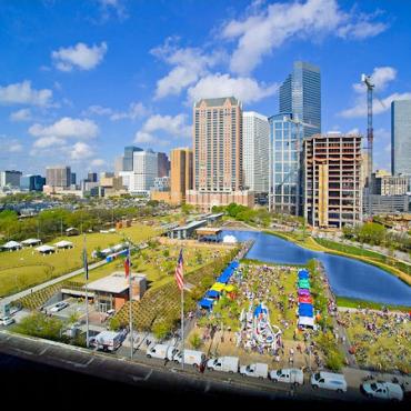 Houston_downtown_skyline.jpg